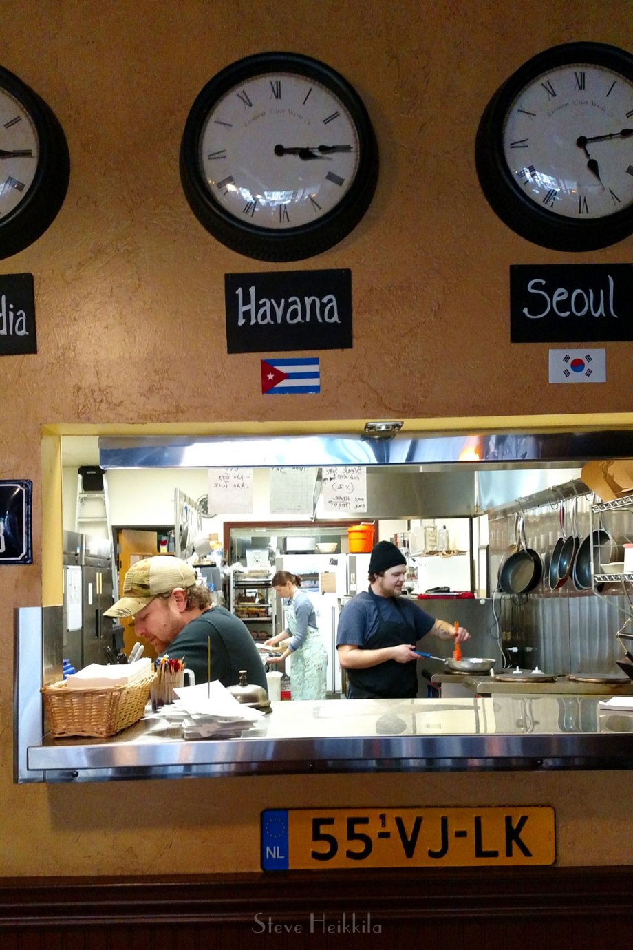 20180117_Lunchtime-at-Costellos